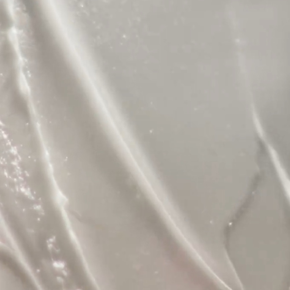 La Mer • Rejuvenating Night Cream Intense - Picture 6 of 11
